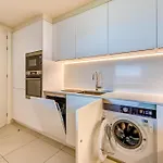 Apartment Cond Bayline - Blue Horizon - - Pool - Gym - Enguia - By Bedzy *