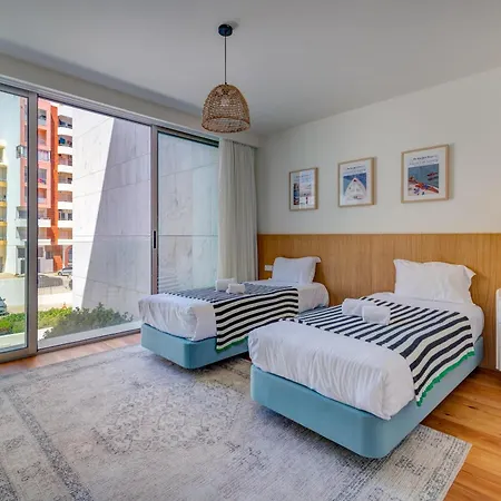 Apartment Cond Bayline - Blue Horizon - - Pool - Gym - Enguia - By Bedzy *